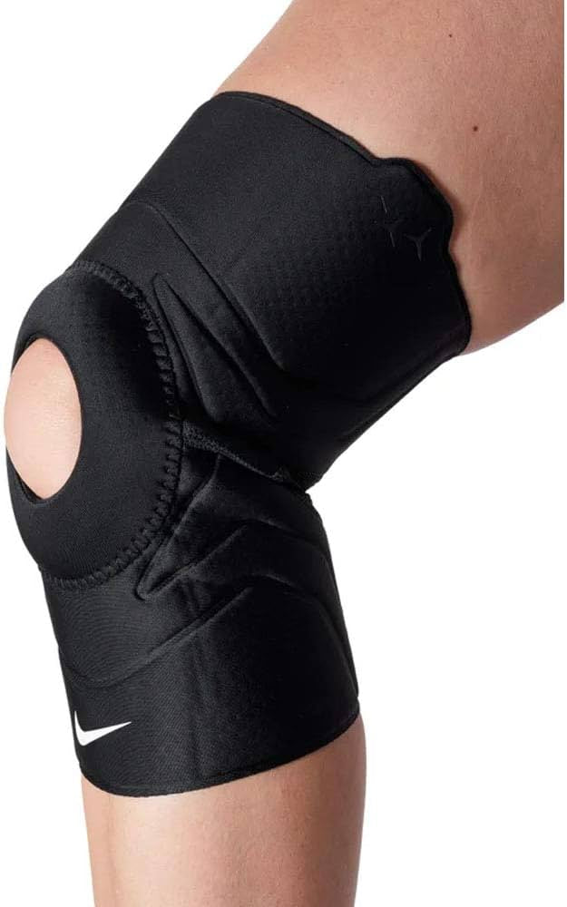 Nike Pro Dri FIT Knee Sleeve City Soccer Plus