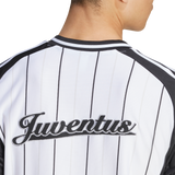 Juventus US Pack Shirt